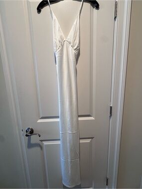Halston x Homebodii maxi satin slip